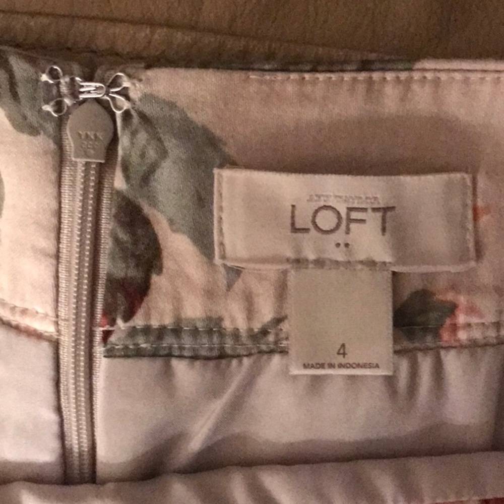 Loft Skirt - Picture 4 of 5